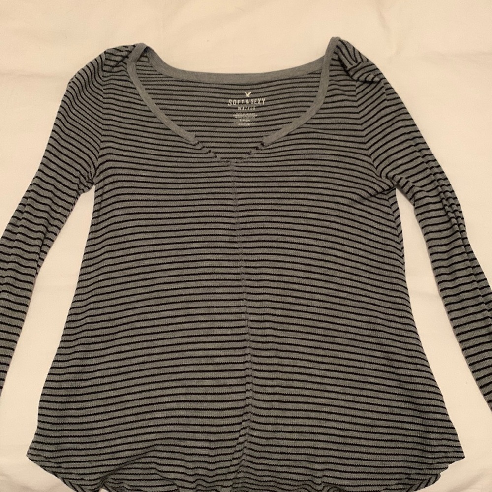 American eagle soft and sexy size small long sleeve